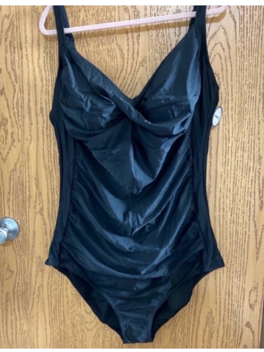 New Classic Black Sweetheart
Twist One Piece Swimsuit
Swimsuits For All size 18 - Picture 3 of 5